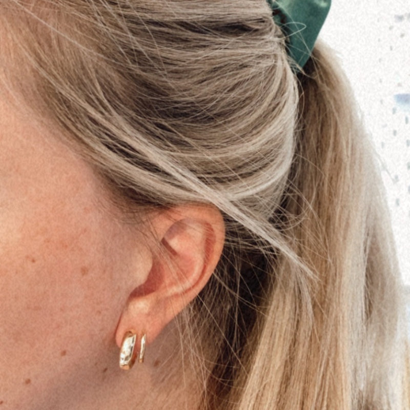 Small Huggy Hoops