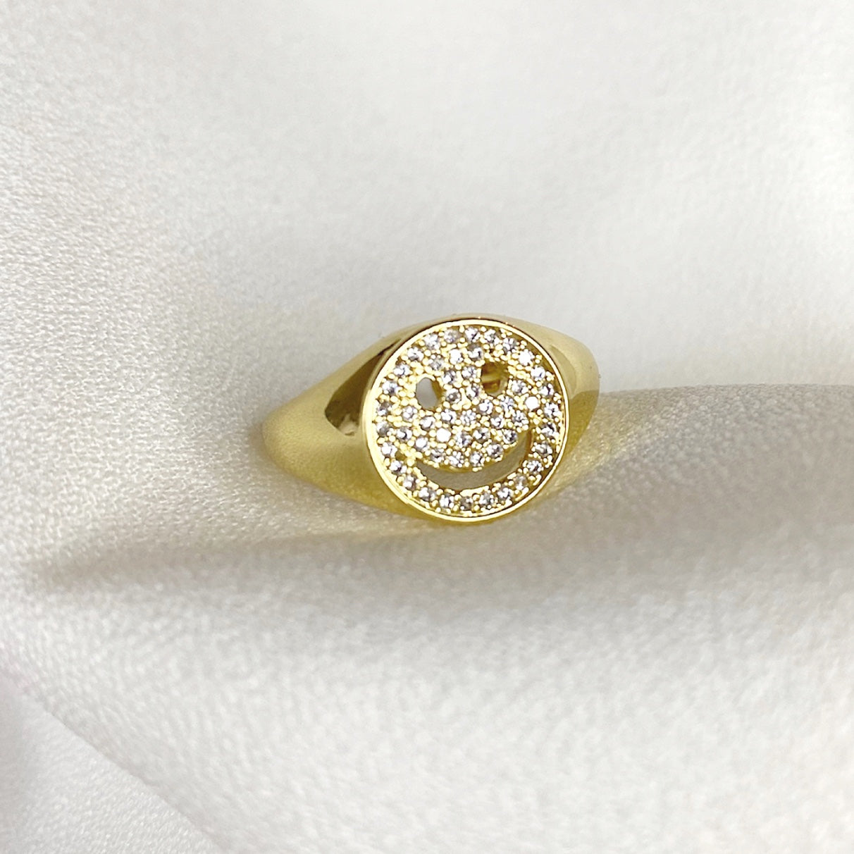 Big Smiley Ring