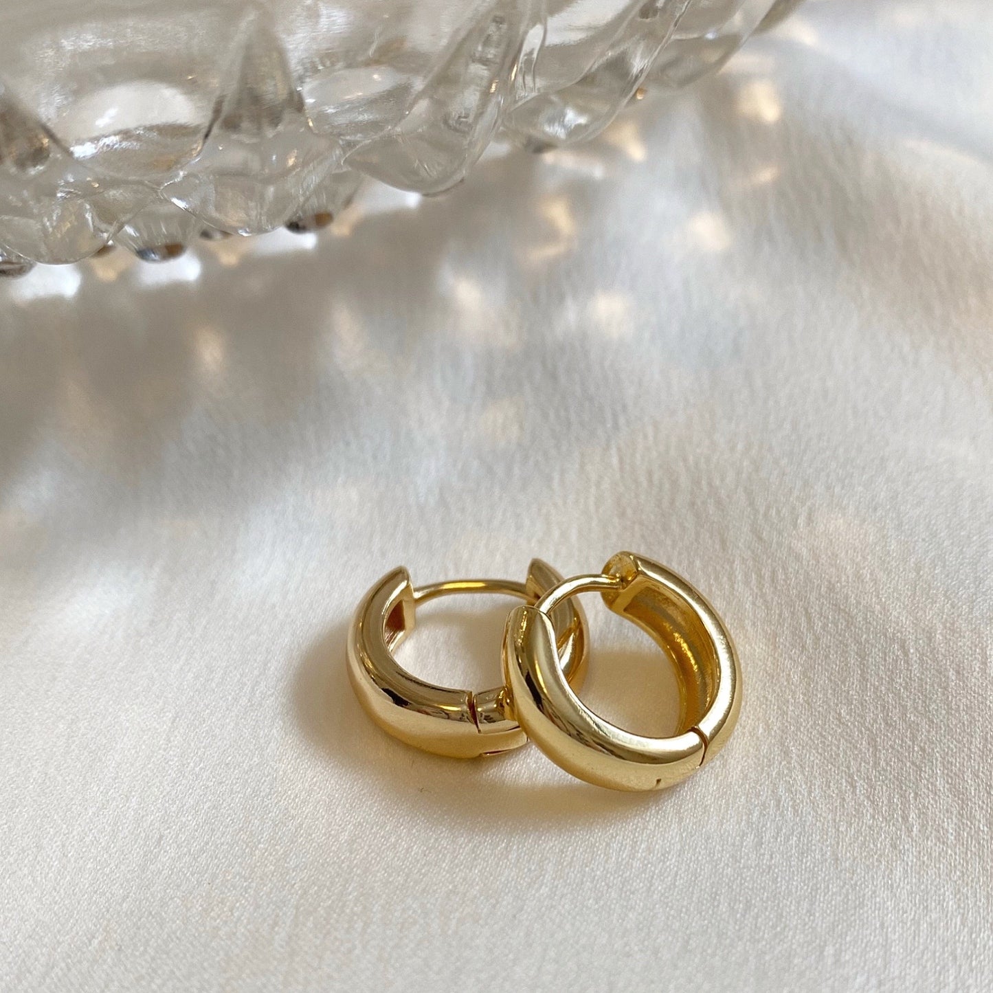 Small Huggy Hoops