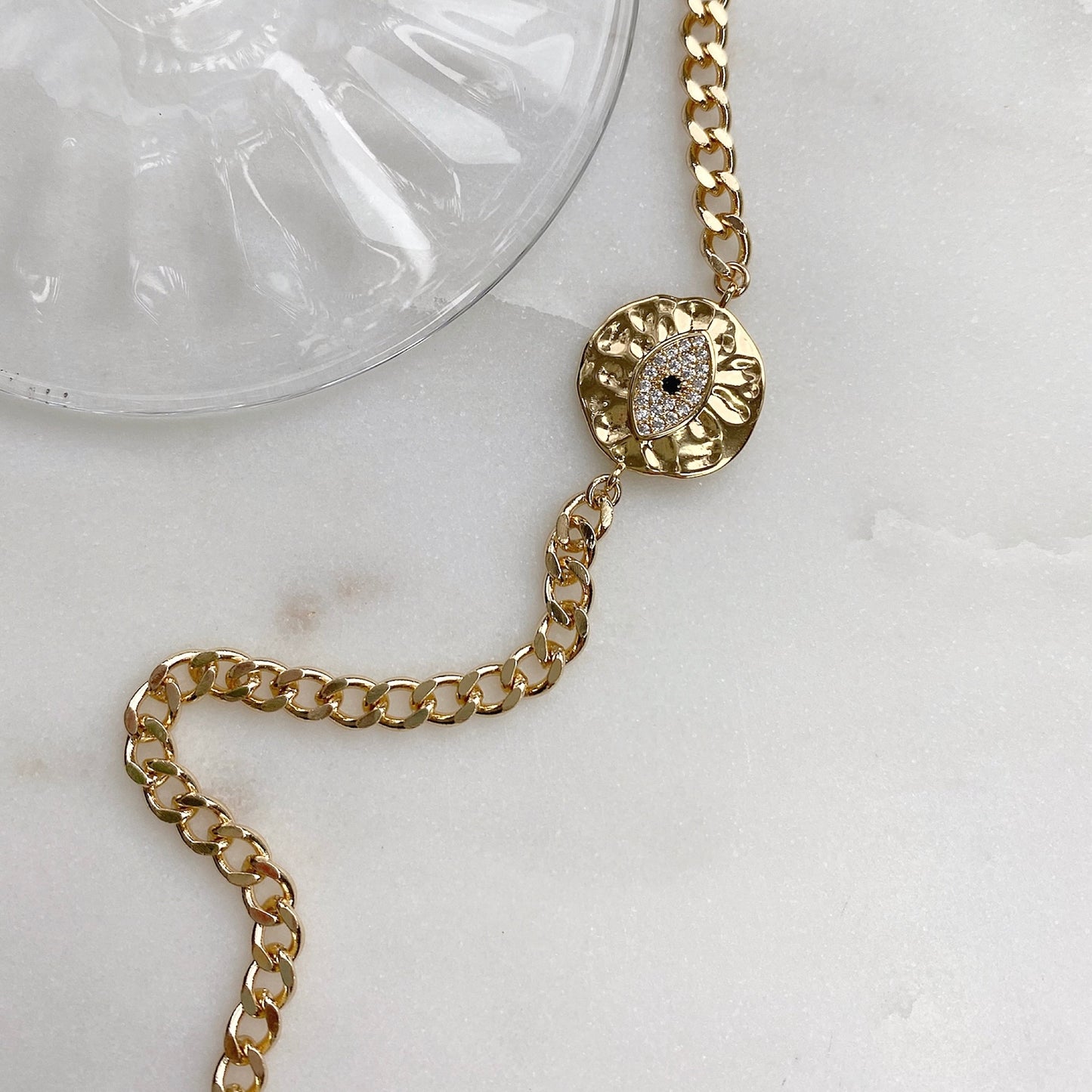 Eye Choker