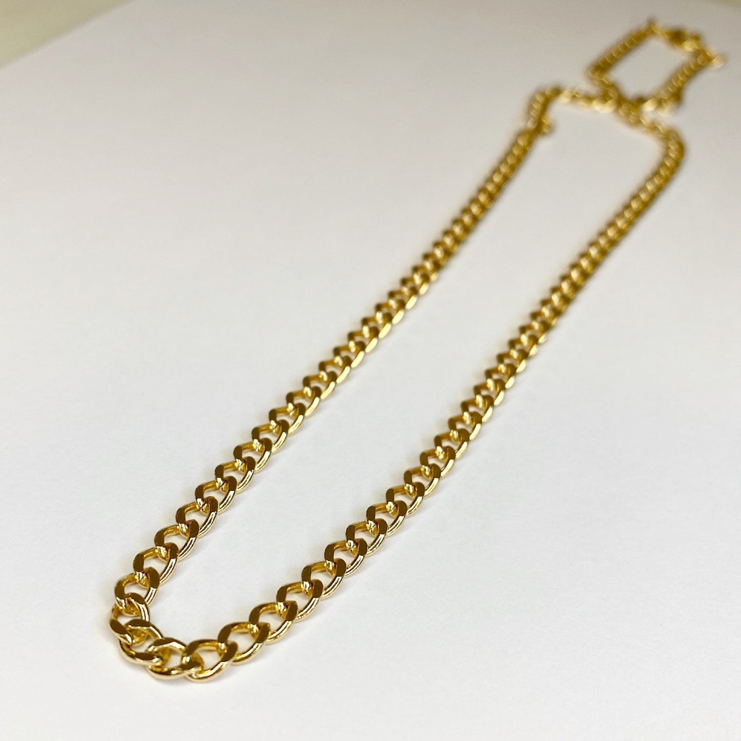 Elegant Chain Necklace