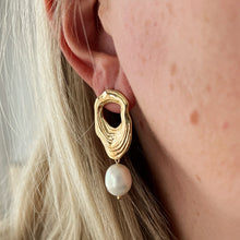 Load image into Gallery viewer, Lost Pearl Earrings