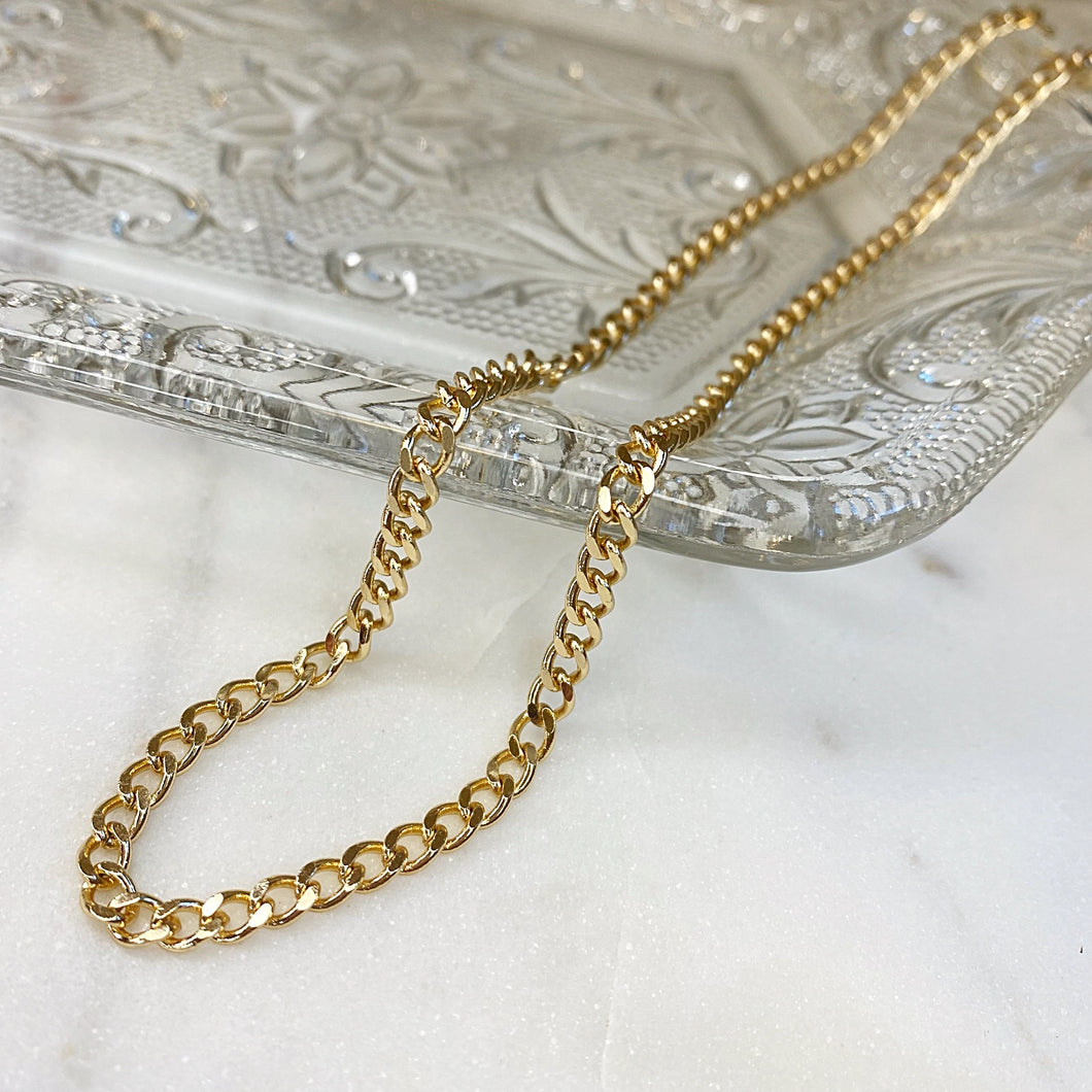 Elegant Chain Necklace